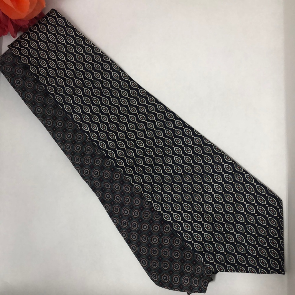 Oscar de la Renta Navy Blue Silk Ties